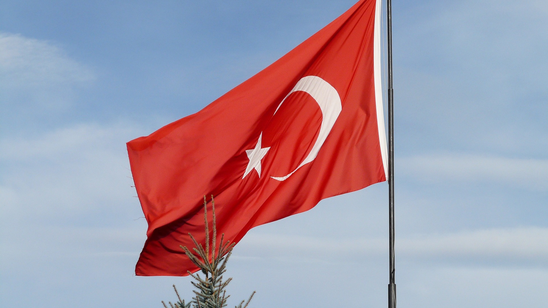 Газета Aydınlık сообщила об угрозах турецким бизнесменам со стороны дипломатов США